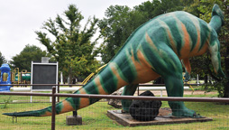 Kansas Dinosaur Statues | RoadsideArchitecture.com