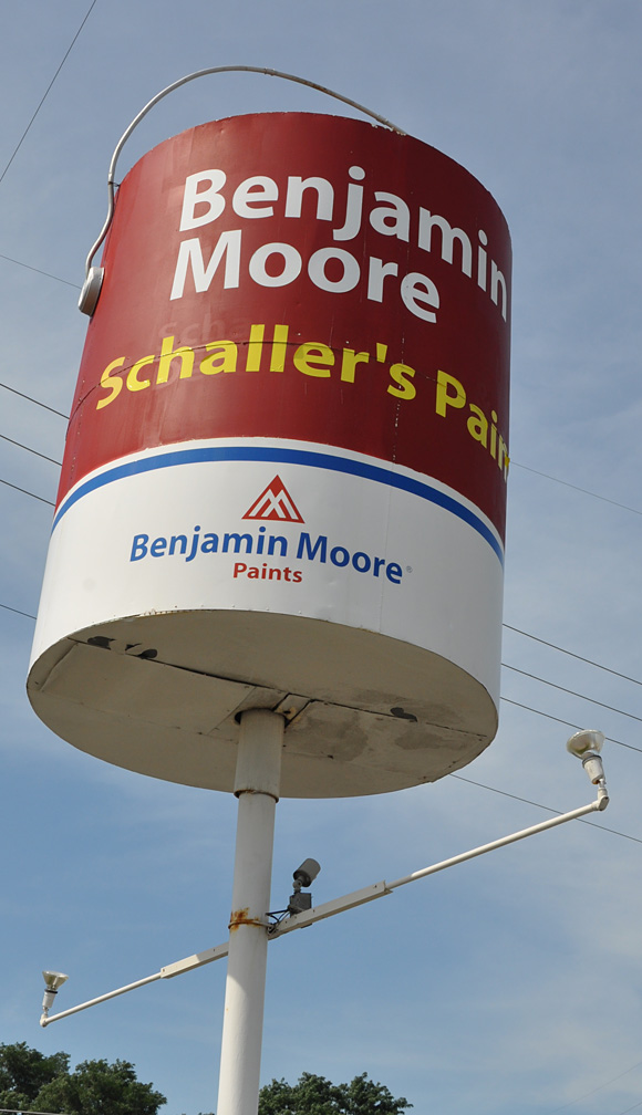 World's largest paint can: Shippensburg's giant Benjamin Moore paint can  sets world record